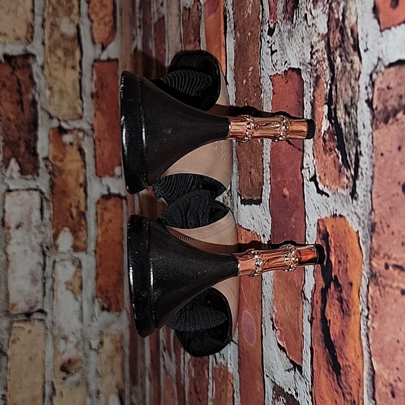 Gucci  Silk Ribbon Slip On Heels Size 7B - Picture 4 of 12